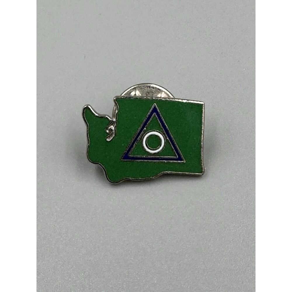 Green Washington State Shape Lapel Pin W/ Triangle & White Circle In Middle